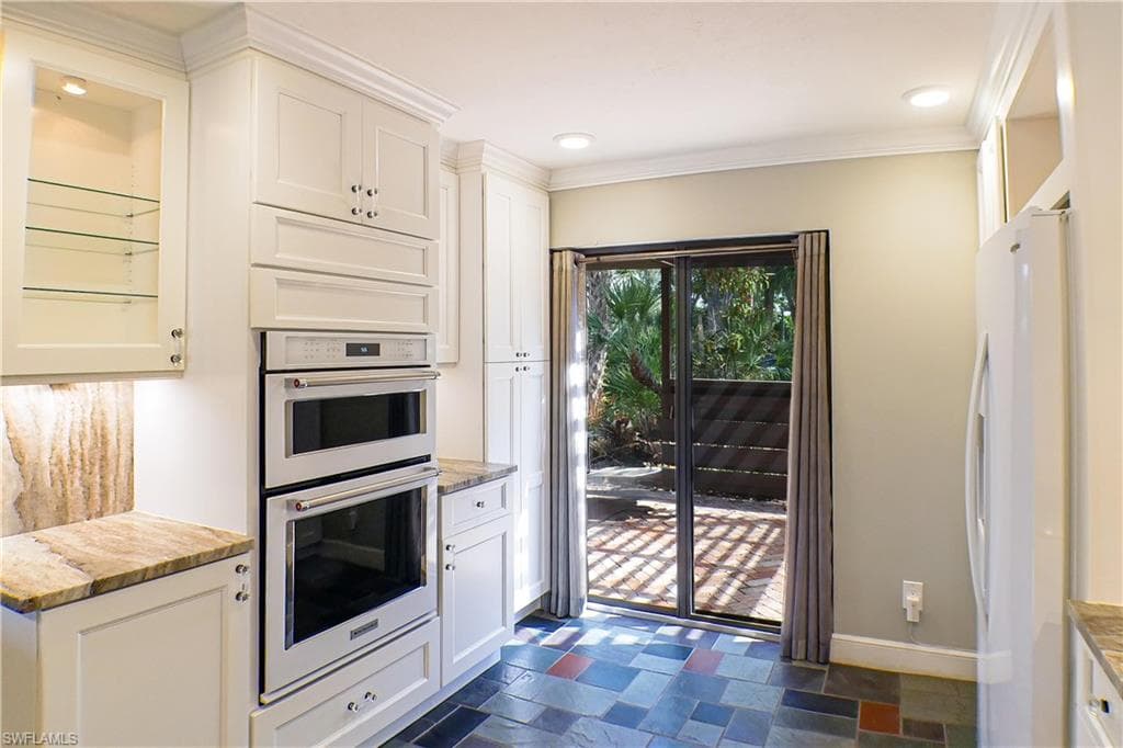 112 pinebrook DR, FORT MYERS FL 33907-3