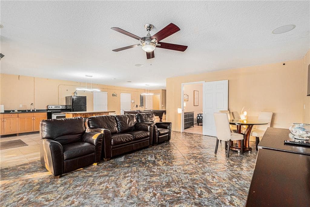 1316 Apollo Beach BLVD S, APOLLO BEACH FL 33572-28