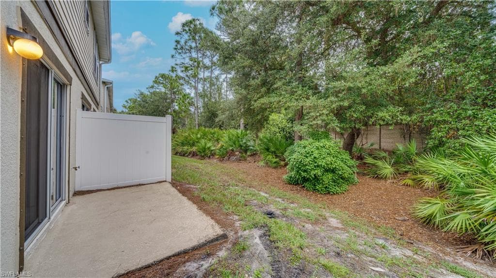 15100 Caspian Tern CT # 102, NORTH FORT MYERS FL 33917-25