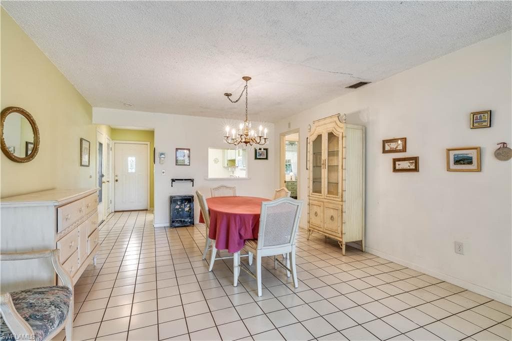 6992 Edgewater CIR, FORT MYERS FL 33919-5