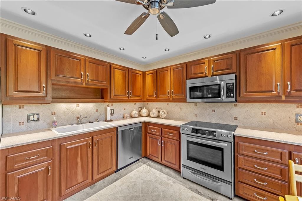 200 Albi RD # 2, NAPLES FL 34112-18