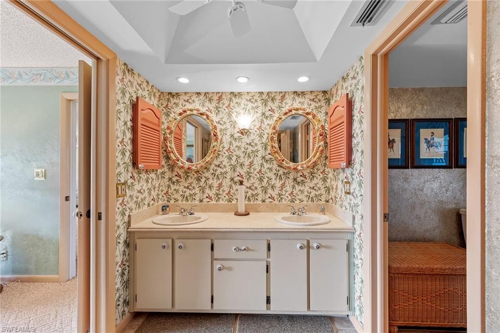 200 Albi RD # 2, NAPLES FL 34112-24