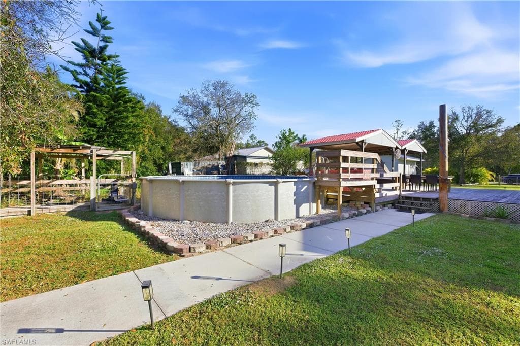 19550 Nalle RD, NORTH FORT MYERS FL 33917-2