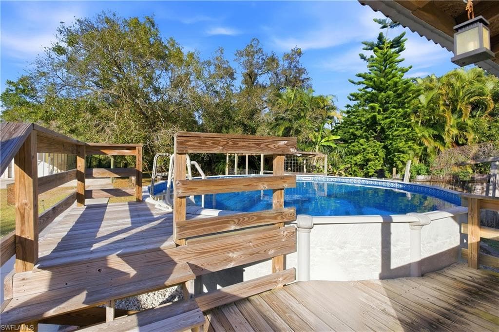 19550 Nalle RD, NORTH FORT MYERS FL 33917-33