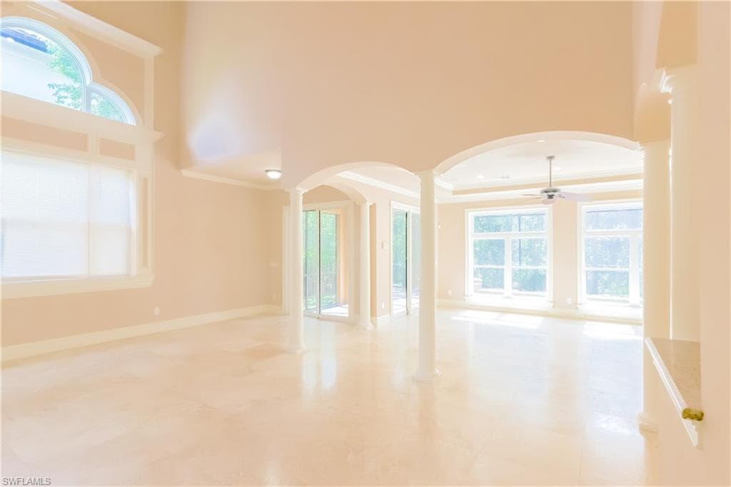 2915 Coco Lakes DR, NAPLES FL 34105-5