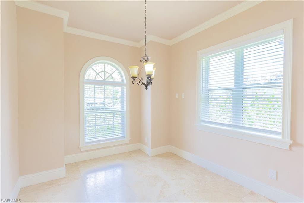 2915 Coco Lakes DR, NAPLES FL 34105-11