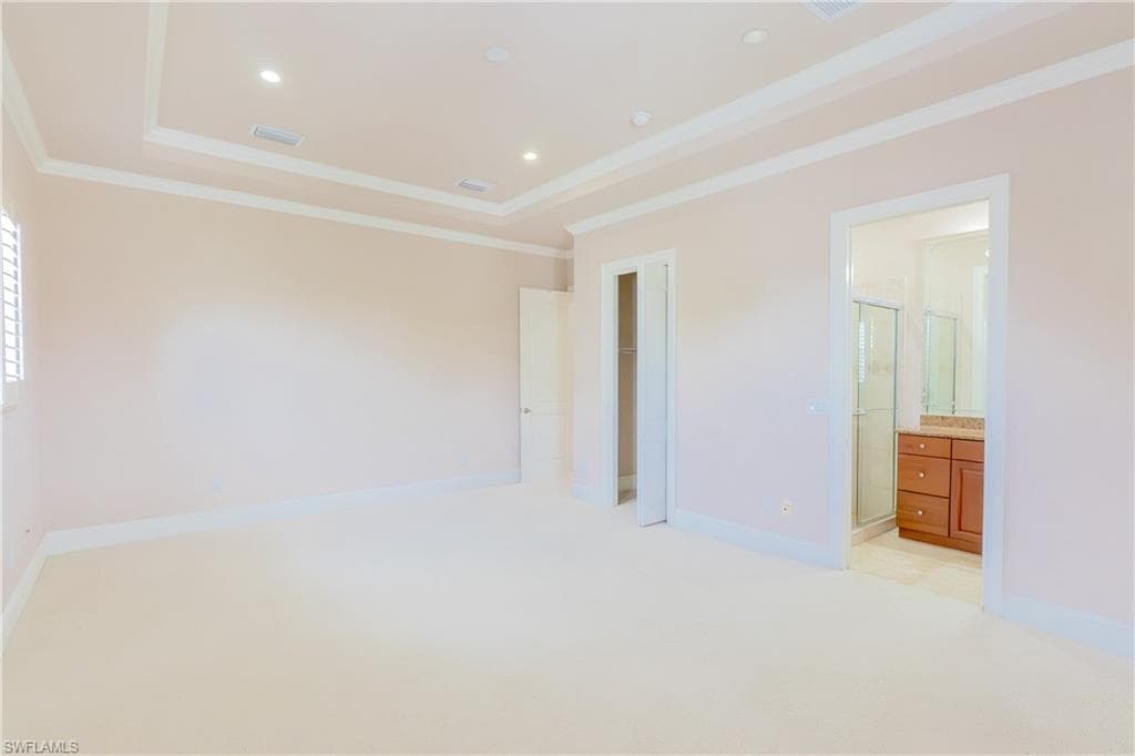 2915 Coco Lakes DR, NAPLES FL 34105-27