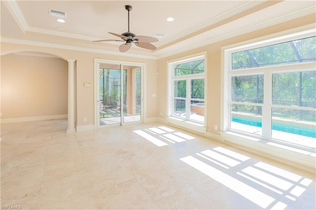 2915 Coco Lakes DR, NAPLES FL 34105-9