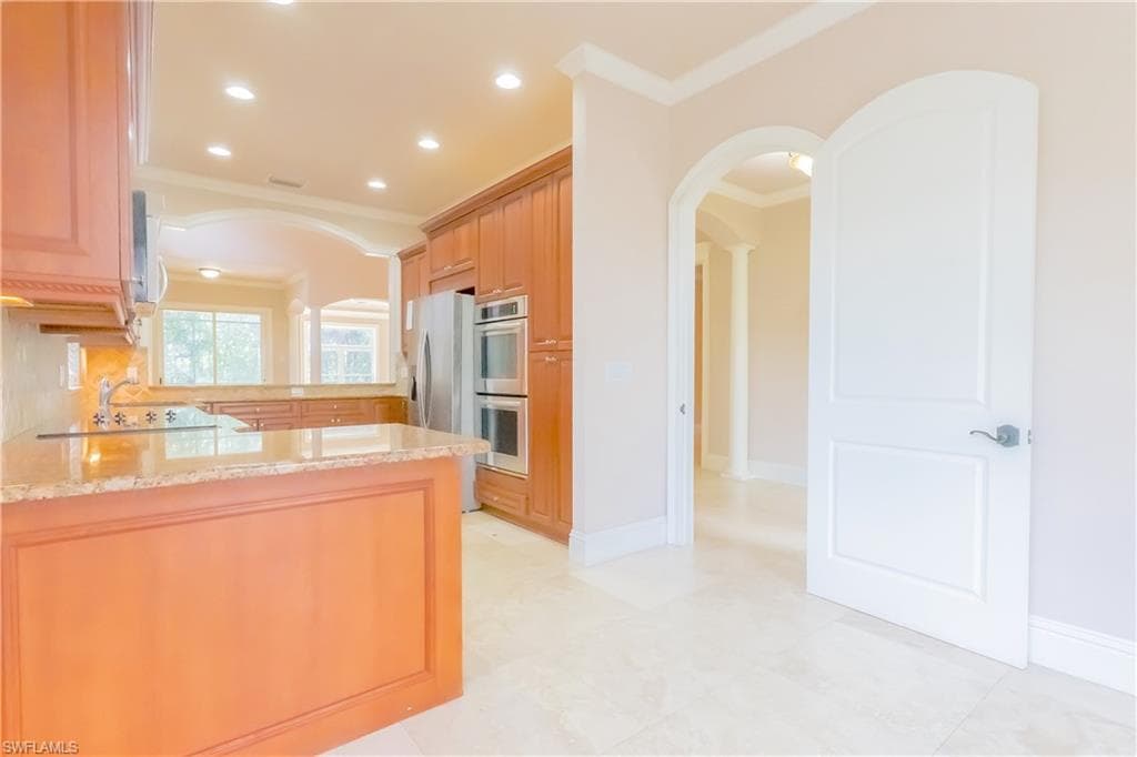 2915 Coco Lakes DR, NAPLES FL 34105-14