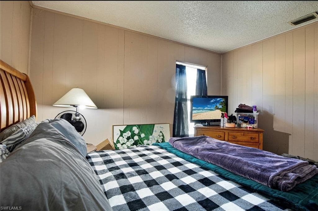 318 Bellair RD, FORT MYERS FL 33905-10