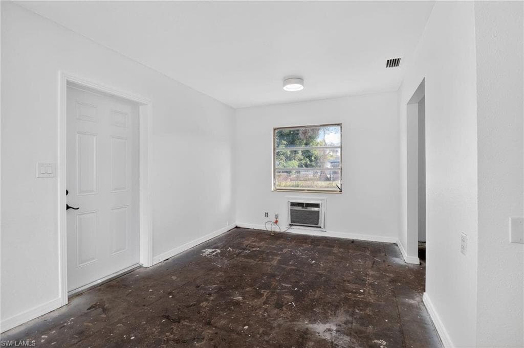 1196 Pine Lake DR, CAPE CORAL FL 33909-11