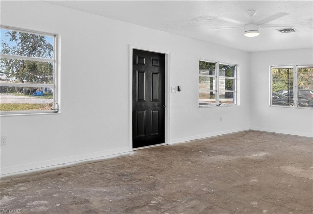 1196 Pine Lake DR, CAPE CORAL FL 33909-4