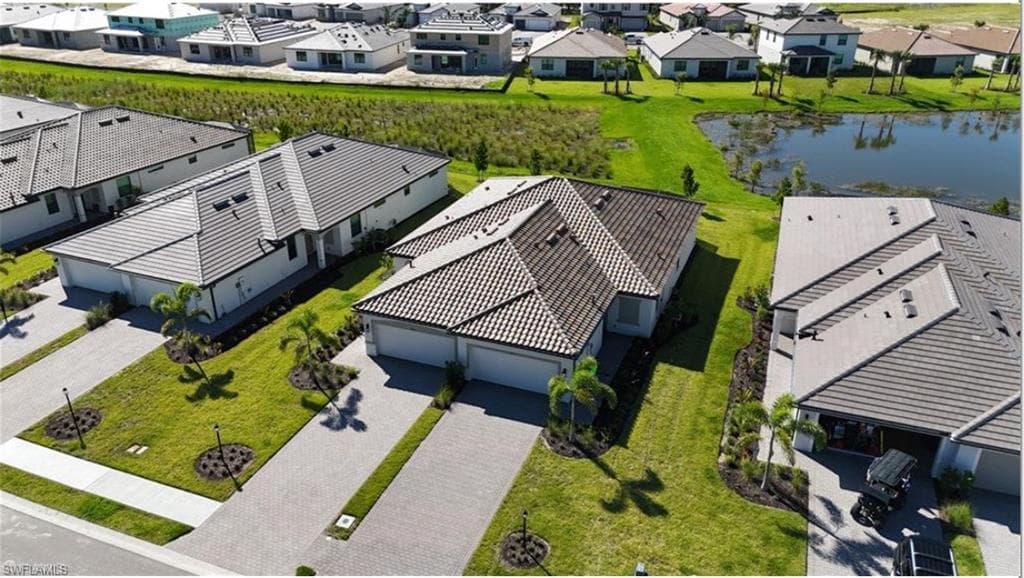 19573 Hinkley DR, ESTERO FL 33928-3