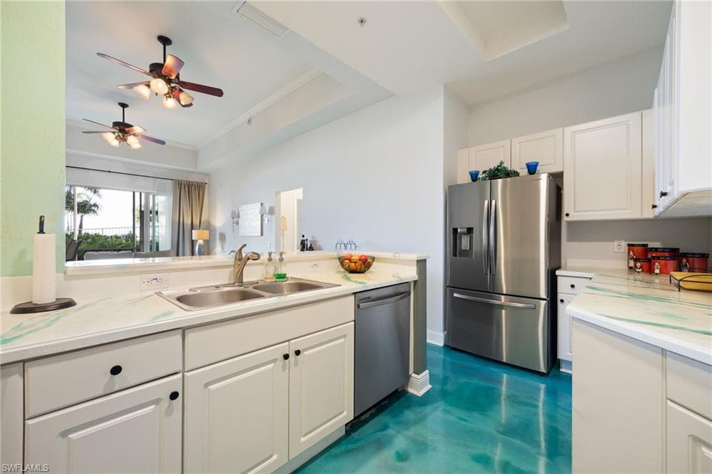 2743 1st ST # 304, FORT MYERS FL 33916-4