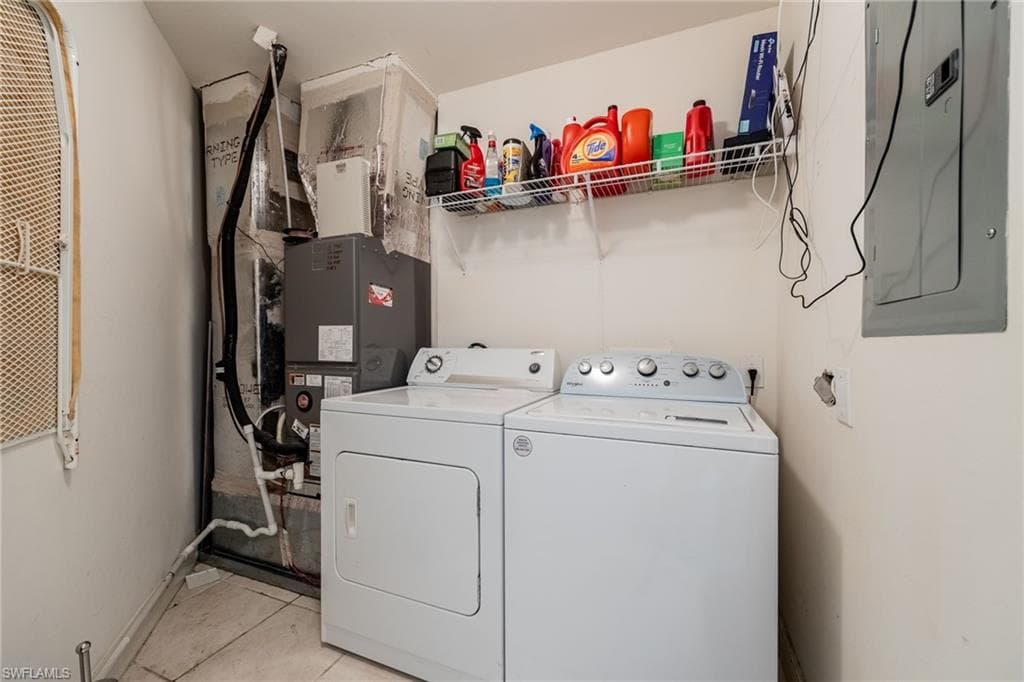 2743 1st ST # 304, FORT MYERS FL 33916-29