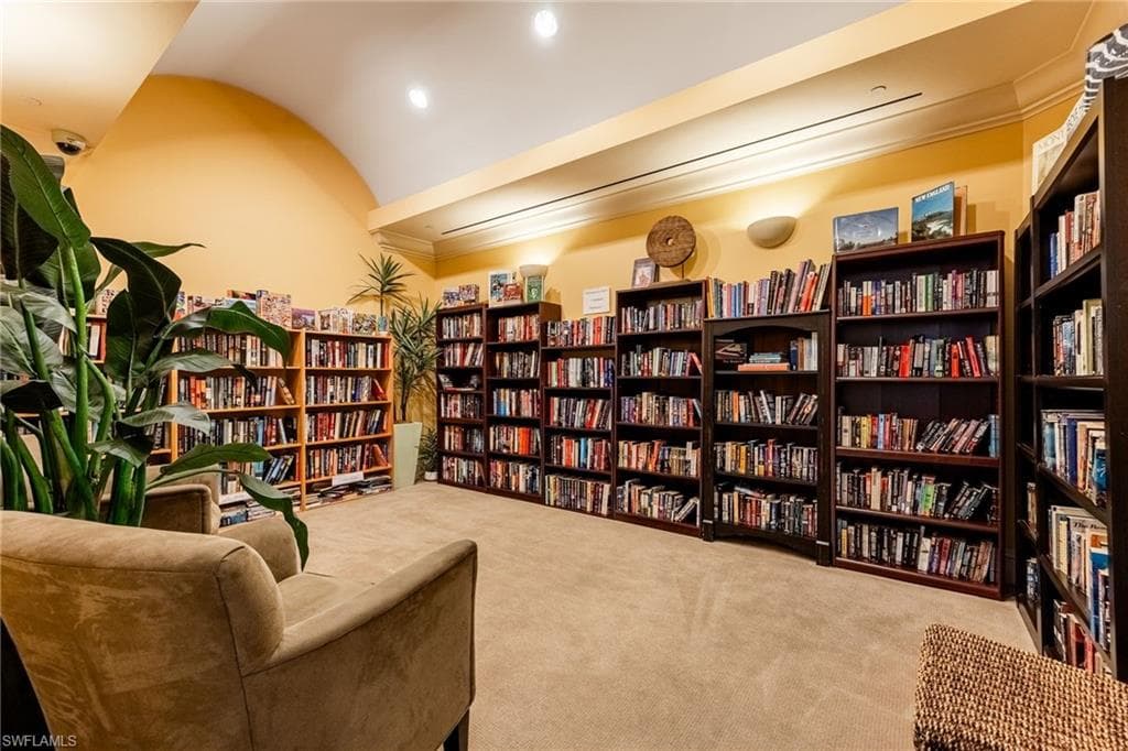 2743 1st ST # 304, FORT MYERS FL 33916-43