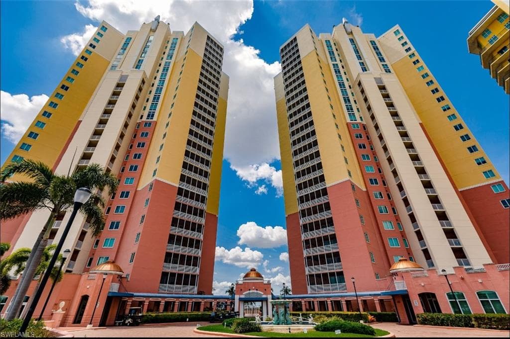 2743 1st ST # 304, FORT MYERS FL 33916-30