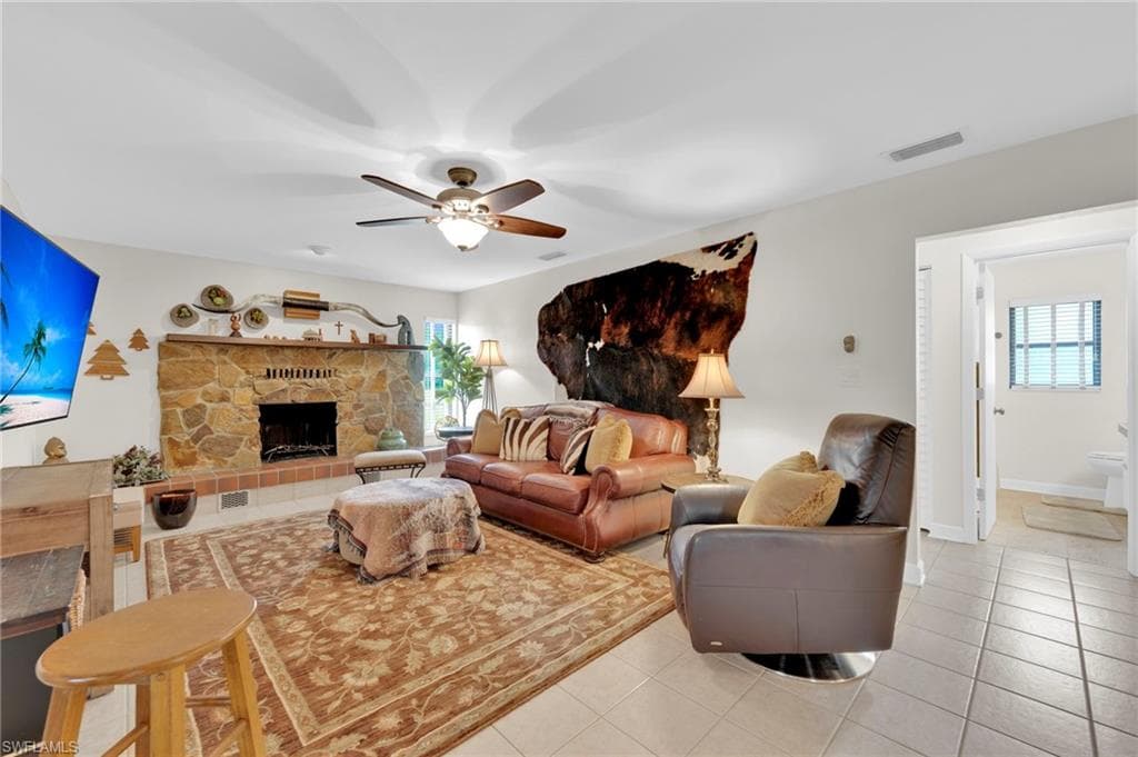 14501 Old Olga RD, FORT MYERS FL 33905-12