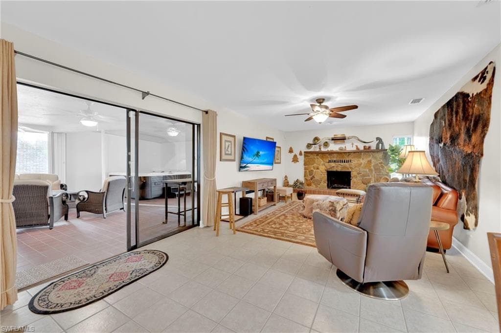 14501 Old Olga RD, FORT MYERS FL 33905-19