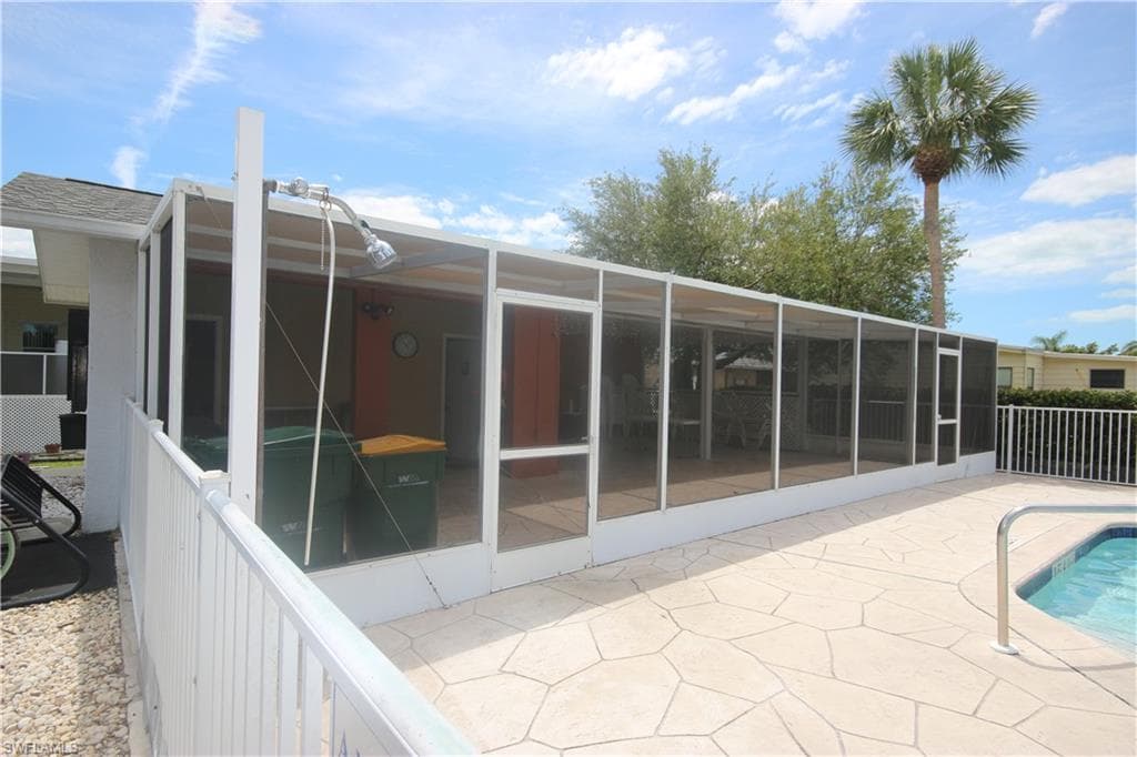 104 Rookery RD, NAPLES FL 34114-29