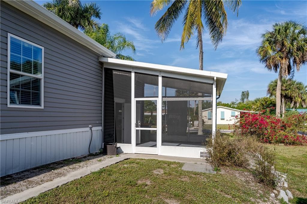 104 Rookery RD, NAPLES FL 34114-24