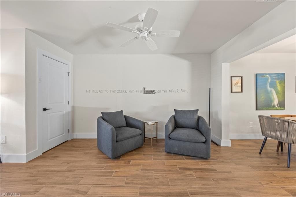 3 Crooked LN # 23, NAPLES FL 34112-12