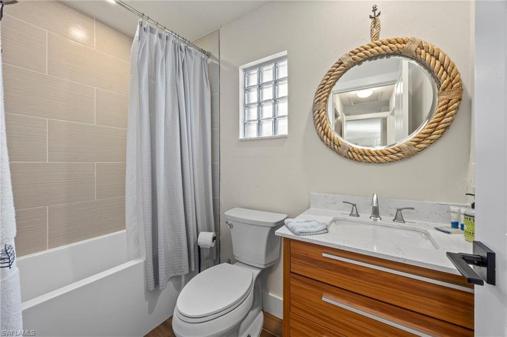 3 Crooked LN # 23, NAPLES FL 34112-21