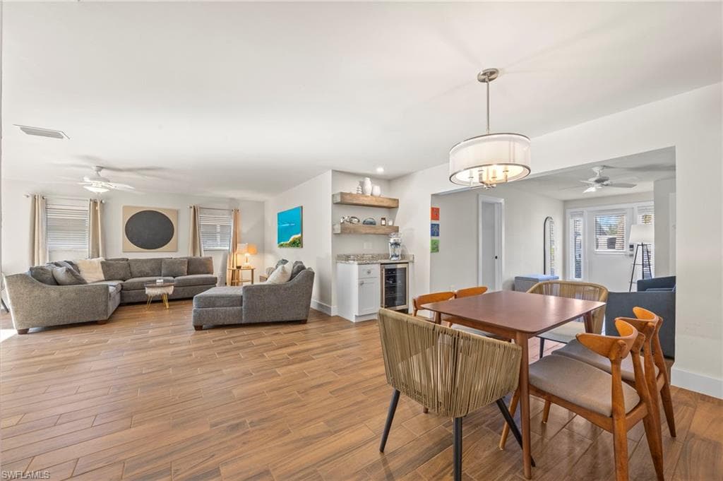 3 Crooked LN # 23, NAPLES FL 34112-4