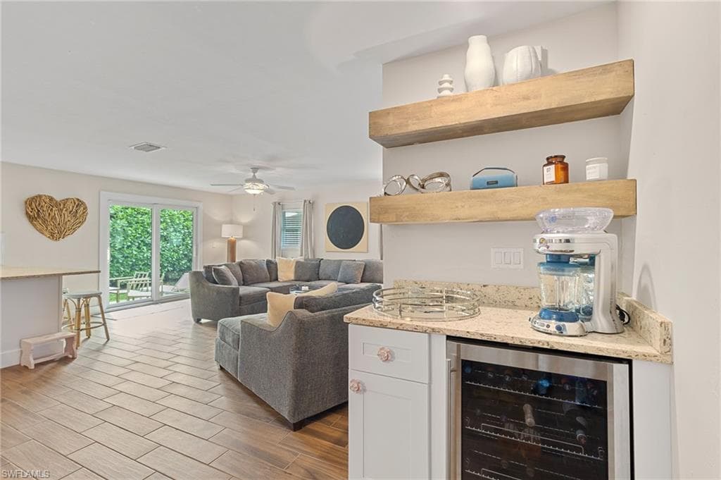 3 Crooked LN # 23, NAPLES FL 34112-9