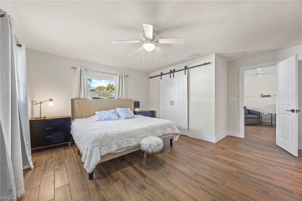 3 Crooked LN # 23, NAPLES FL 34112-14