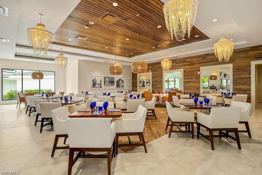 325 Dunes BLVD # 205, NAPLES FL 34110-30