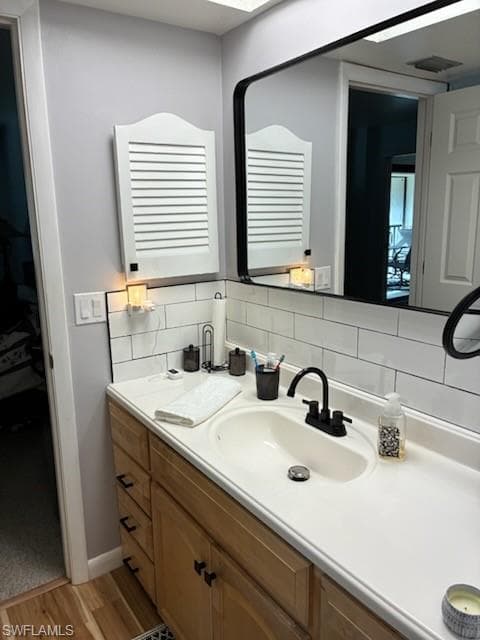 4955 Pepper CIR # B207, NAPLES FL 34113-16