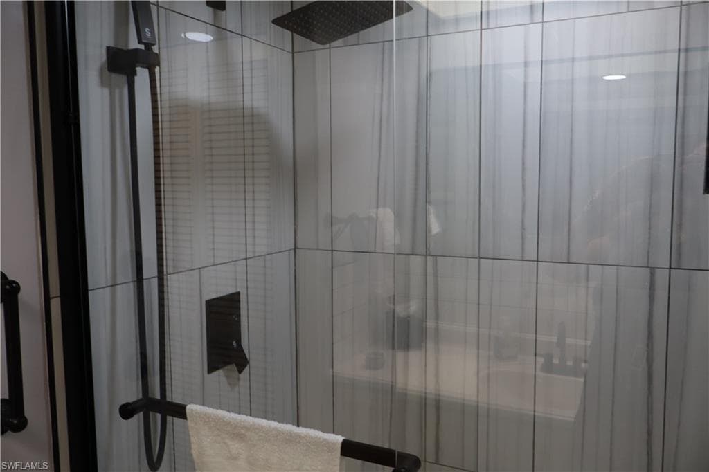 4955 Pepper CIR # B207, NAPLES FL 34113-19