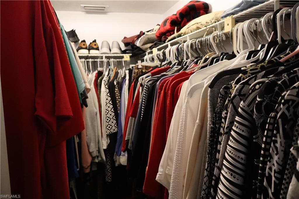 4955 Pepper CIR # B207, NAPLES FL 34113-23