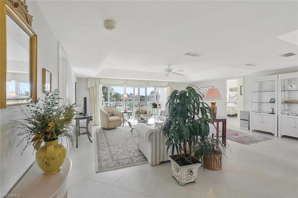 278 Winners CIR # 2672, NAPLES FL 34112-3