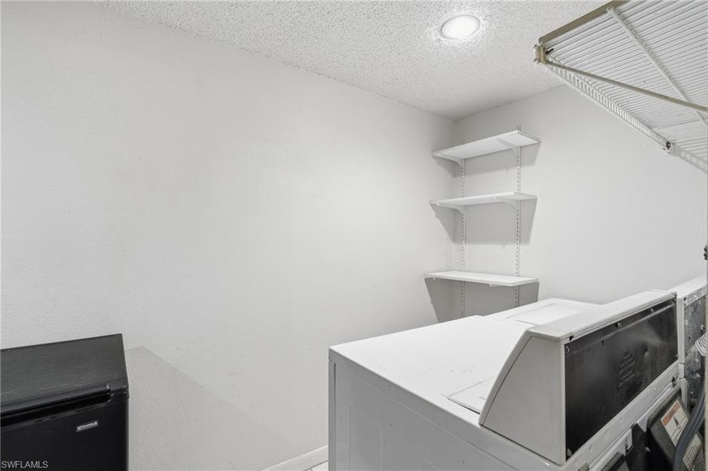 4029 Sandlewood LN # 2, FORT MYERS FL 33907-15