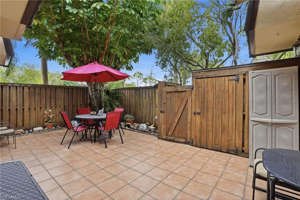 4029 Sandlewood LN # 2, FORT MYERS FL 33907-31