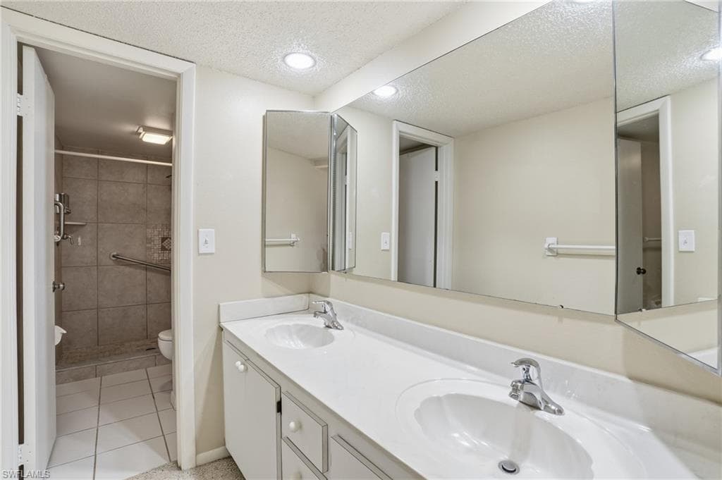 4029 Sandlewood LN # 2, FORT MYERS FL 33907-19