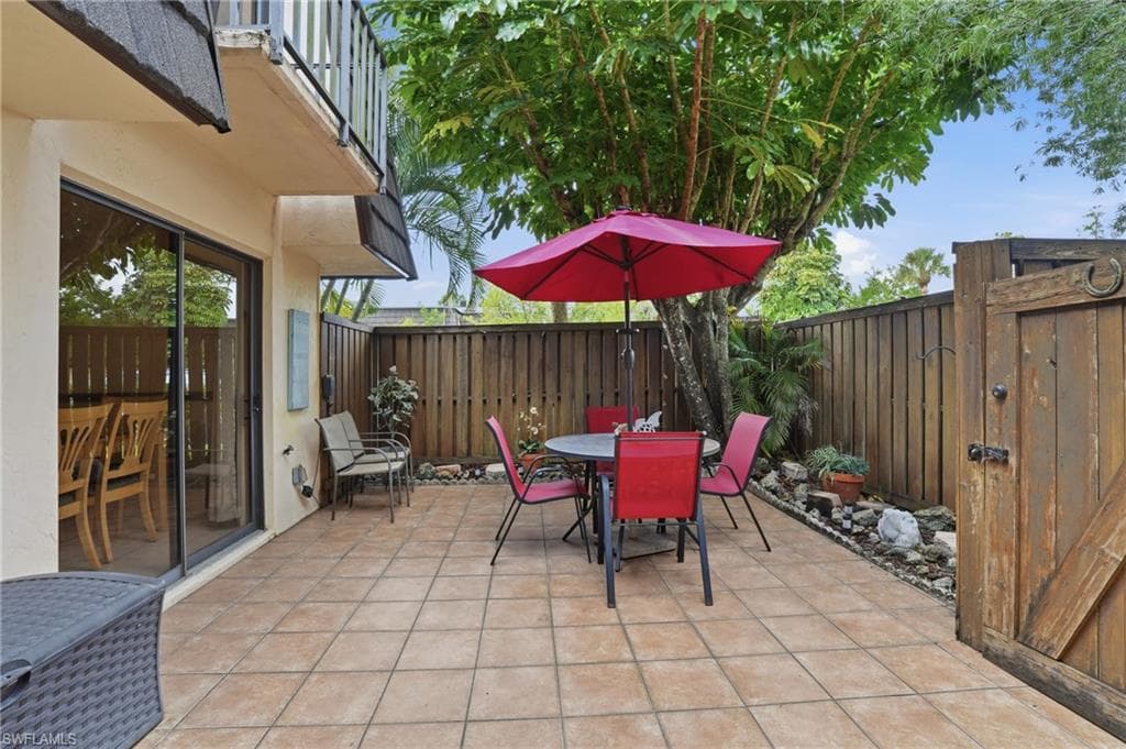 4029 Sandlewood LN # 2, FORT MYERS FL 33907-30