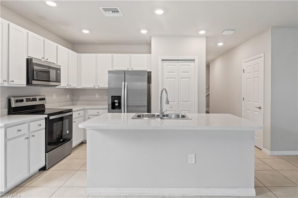 15245 Wildflower CIR, NAPLES FL 34119-6