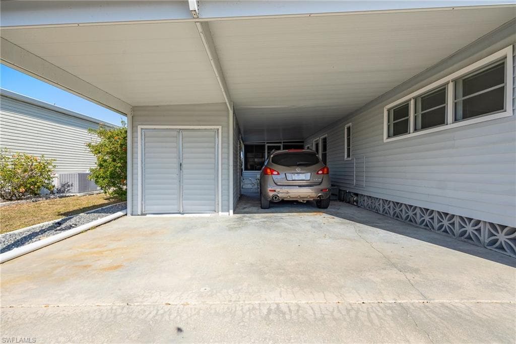 275 Boros DR, NORTH FORT MYERS FL 33903-1