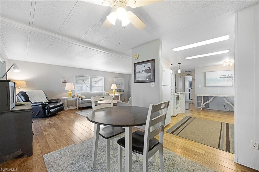 275 Boros DR, NORTH FORT MYERS FL 33903-16