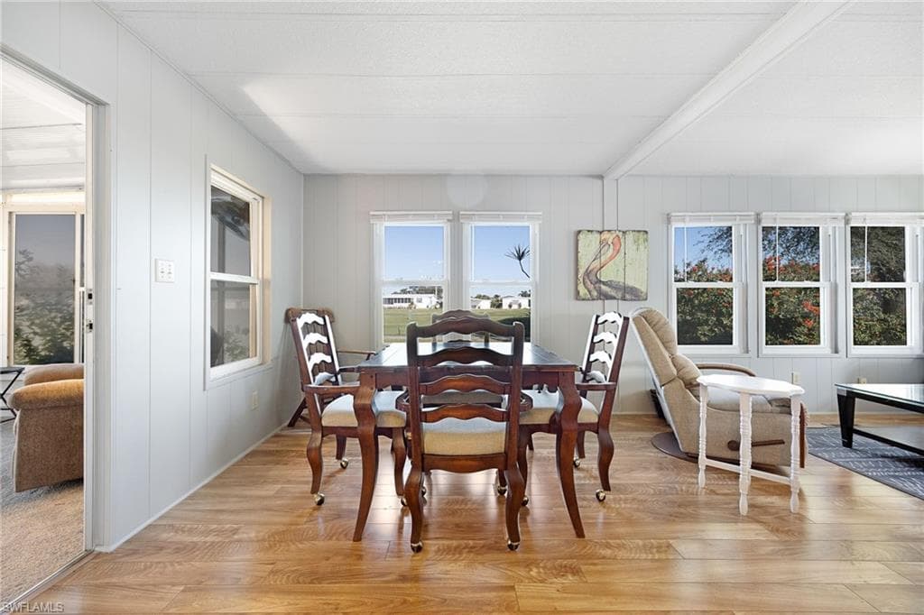 275 Boros DR, NORTH FORT MYERS FL 33903-21