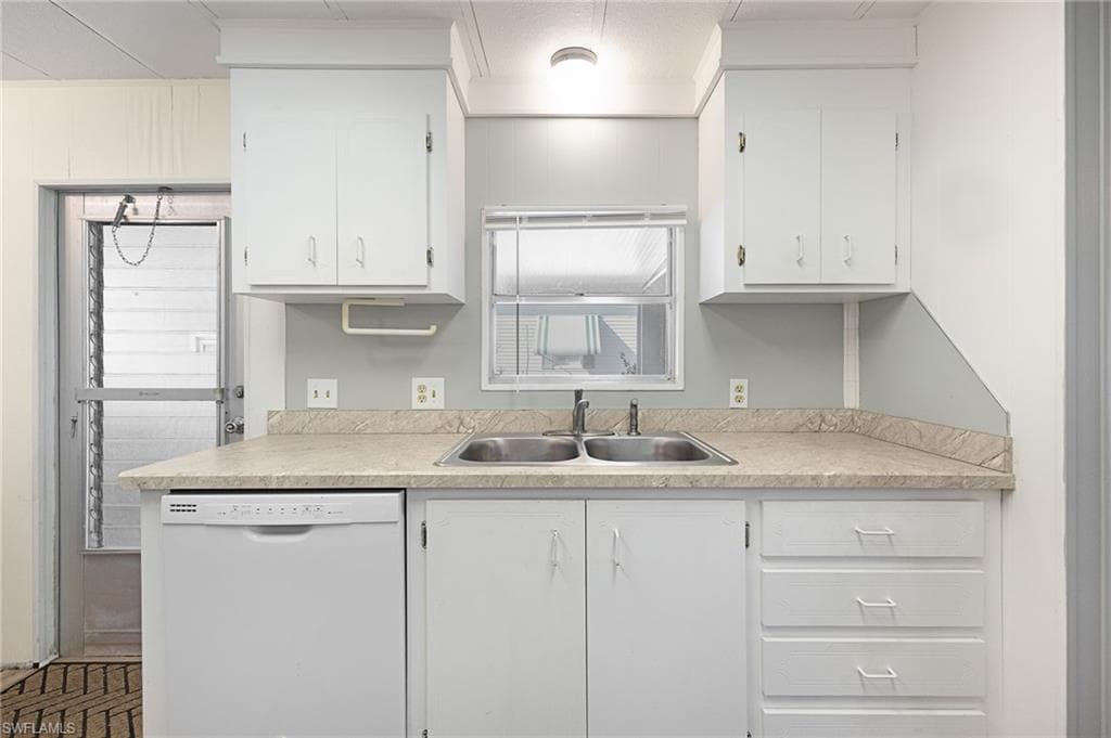 275 Boros DR, NORTH FORT MYERS FL 33903-8