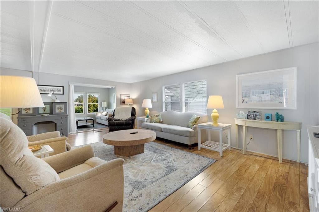 275 Boros DR, NORTH FORT MYERS FL 33903-10