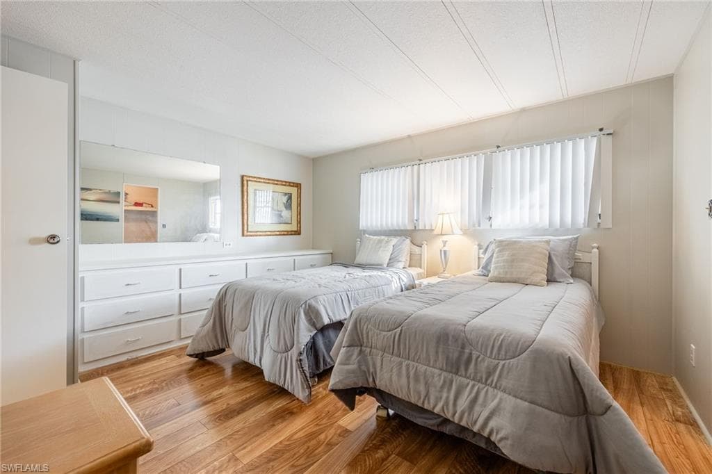 275 Boros DR, NORTH FORT MYERS FL 33903-24