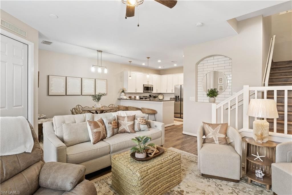 11908 Izarra WAY 7005-5