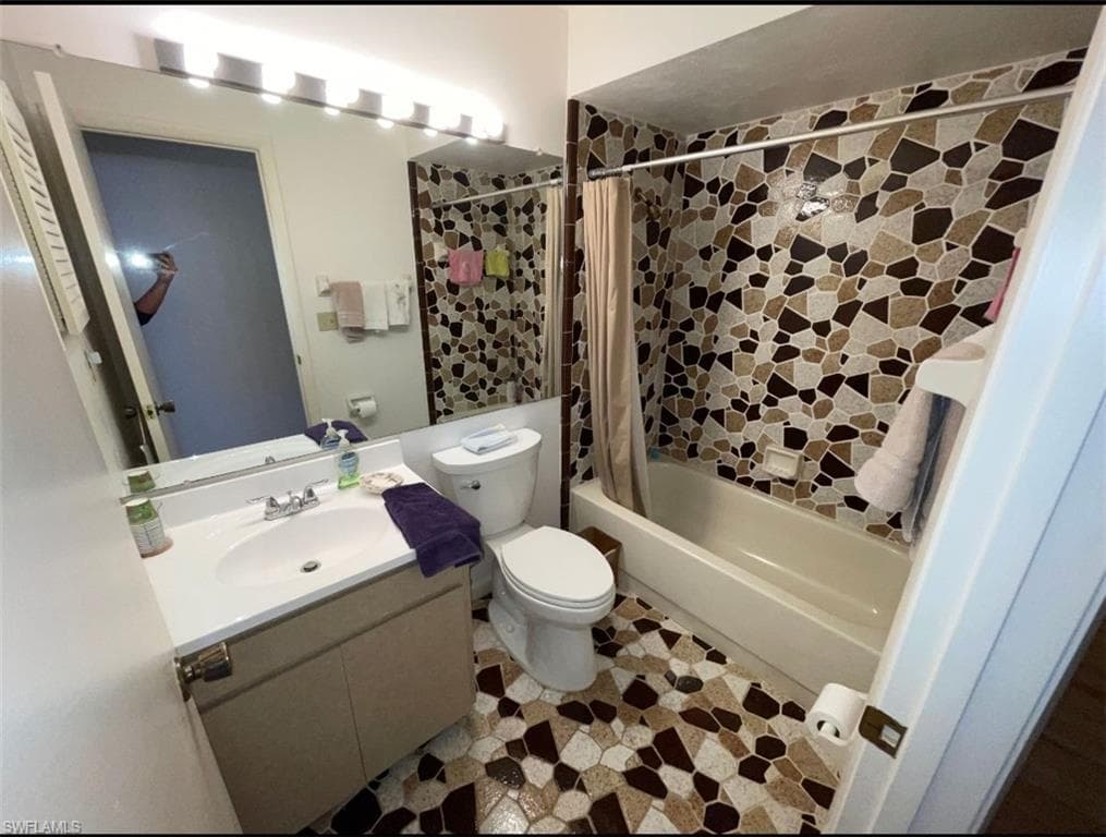 18424 Orangecrest CT, LEHIGH ACRES FL 33936-12