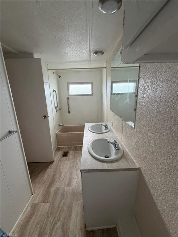 248 Flame LN, NORTH FORT MYERS FL 33917-15