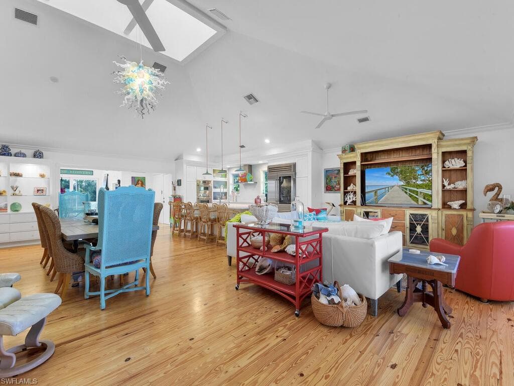 8315 Main ST-21